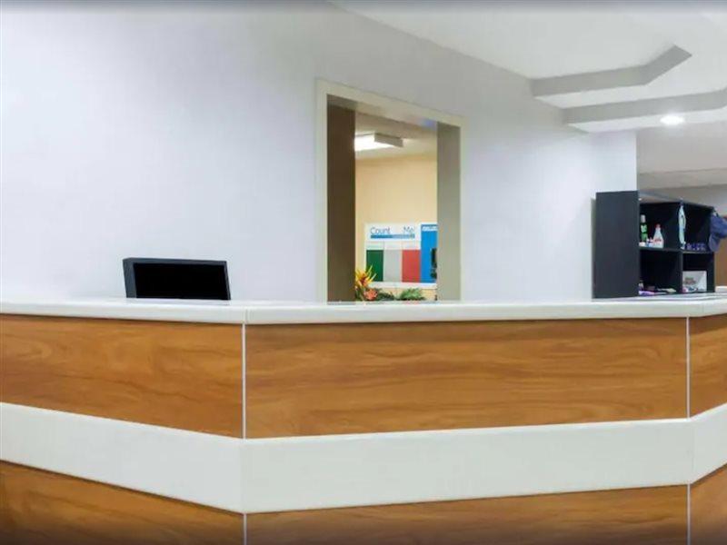 Microtel Inn & Suites By Wyndham ברונסוויק מראה חיצוני תמונה