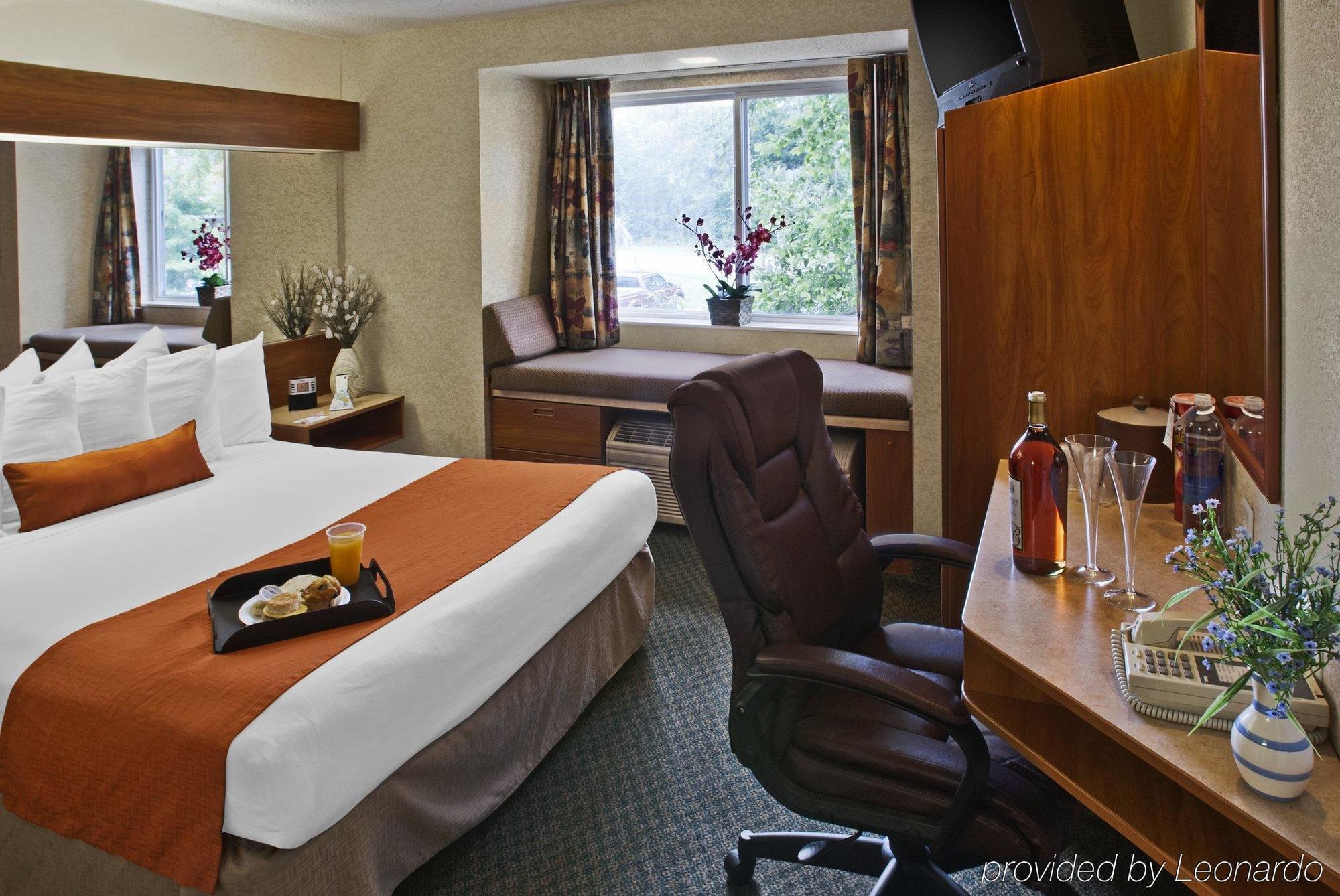Microtel Inn & Suites By Wyndham ברונסוויק חדר תמונה