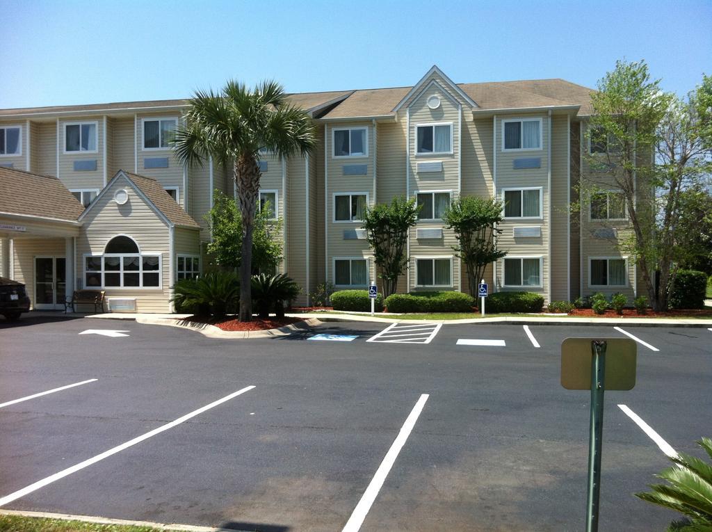 Microtel Inn & Suites By Wyndham ברונסוויק מראה חיצוני תמונה